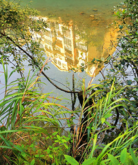 һ���ļ��ɾ�ס���������ı����������Ǿ�ס������ļ���