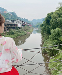 84��158CMŮ��12����ҵĵ����������飬���½�����ҵ