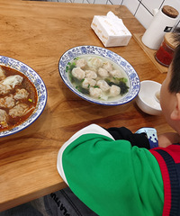 ����һ��ʳ���Դ��������ۡ�����С�桢֥��С��