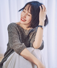 在入住三年依然很喜欢的家里,拍了一组居家写真