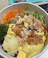 ������¼һ���з����ص�С�и���ÿ�����綼��ɶ