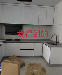 死白死白的颜色谁会想要啊,橱柜好楞好丑