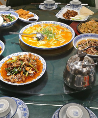 ��ѧ���·���һ�ҺóԵĹ���