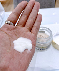 你们涂面霜的量是前者还是后者?我真的很好奇
