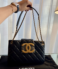 香港入手Chanel 24C复古新款包,看到这个款就走不动路
