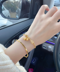 铃兰花三合手链戴出去被同事问疯了,颜值高寓意好的过年手链