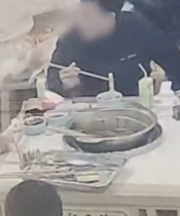 重庆一男女将毛发放菜里欲吃霸王餐