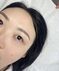 纹了野生眉,同事以为我每天都化妆上班