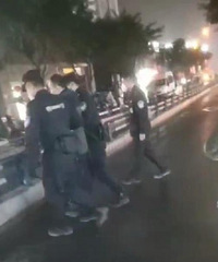 24岁女子被邻居敲门入室抢劫