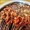 被微辣蘸水辣哭的串串