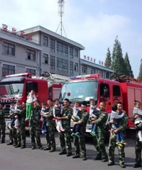 快来,跟耍娃儿研学走进消防站,学习消防安全知识