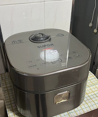 什么家庭条件?我妈买了1800的国产电饭锅