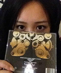 还有人喜欢戴美瞳吗?我戴上有种“假眼”既视感