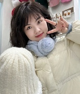 95年160CM老板征婚,会英语和俄语