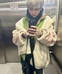 92173CMʨ飬ϲƫݵŮ