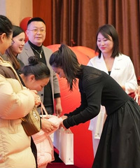 40岁孩子跟前夫的美业高管征婚,爱好喝茶、运动和旅游