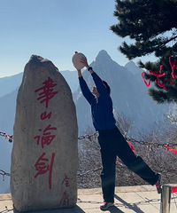 开年诸事不顺突然决定去爬个华山搞定你们!