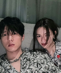 钟楚曦和侯雯元情人节官宣恋情