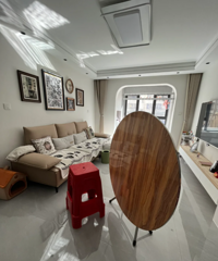 老人公给我们买的新家具—折叠餐桌,没地儿放啊