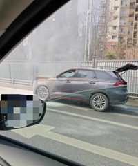 ���챱������������ȼ�����ˣ���ҿ��������ͳ����ǵ糵