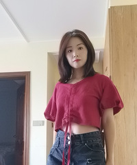 88年160CM女儿跟我的单亲妈妈征婚,希望对方比我高点