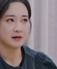 32个热搜霸屏,贾玲营销过度了?