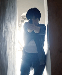 姚安娜在我手机里举三天枪了