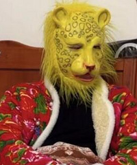 吐槽一下现在的年轻人是不缺钱吗?
