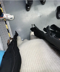 ������ͨҪ���и�������վ�˰��Сʱû������...