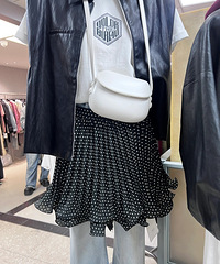 今年很火的这些屁帘子衣服,都是谁在买?被满市场屁帘子冲击了