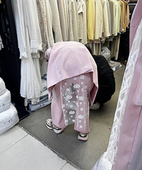 今年很火的这些屁帘子衣服,都是谁在买?被满市场屁帘子冲击了