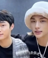 韩国富婆把男爱豆都变成了鸭子……