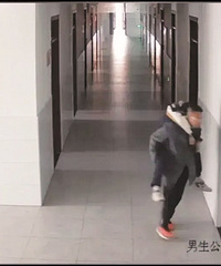 班有嗜睡生,这位重庆老师连续背了两年