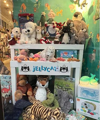 jellycat为啥这么火?一个小玩偶还卖个几百块