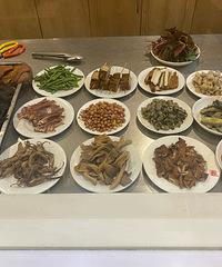 �ų���ֵ��һ�Ե�ҹ���������е��飬���鵽��ľ����