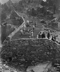 �����̵���еı�Ǩ�����˸п���ǧ