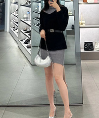 小CK最近很火的这双高跟鞋,猜我最后买了哪双?