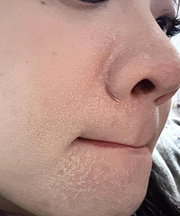 家人们你们底妆也是这样的吗?还是只有我这样