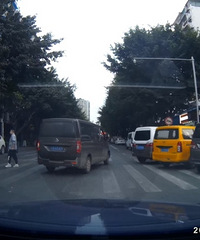 �𵺻�԰·��Υͣ�ĳ��ѱ任���������ˣ�û�˹���