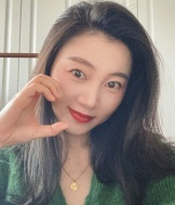 89年157CM的小姐姐征婚,爱好种花