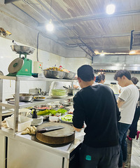 �޶����Ƽ�����ҵ꣬û��ס����ˣ����ǳԵĺ�ˬ��