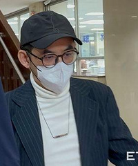 黄子佼承认在偷拍论坛购买不法视频