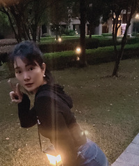 84年157CM女儿12岁的单亲妈妈征婚,从事金融行业