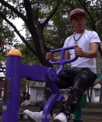 “成都迪士尼”说唱打卡被指扰民