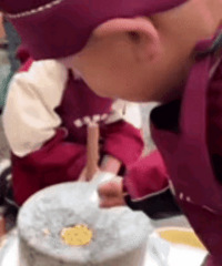 上幼儿园自己烧火做饭