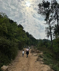 为什么现在的人都喜欢徒步啊?是因为吃太饱了吗