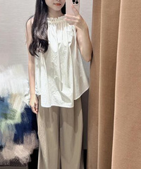 UR这套衣服一套卖600多,纠结要不要入手?