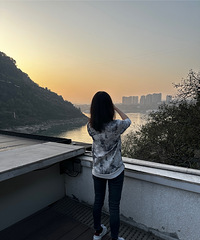83年162CM的事业编小姐姐征婚,女儿在读初中