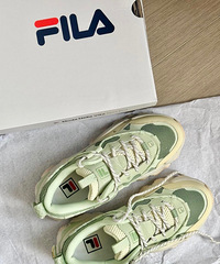 ����һ��FILAèצ5����ɫ����ֵ����ĸߣ���·���۽�