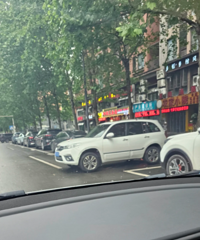 ��Ǯ�򳵽�����ͣ���ѣ����߶���ͣ��λ�����ǲ�ͣ